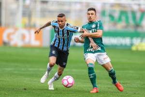 Longe do líder Palmeiras, Grêmio muda foco para obter vaga direta na Libertadores