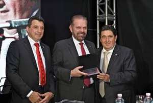 Presidente da FPF marca presença no 'baile centenário' do Botafogo-SP