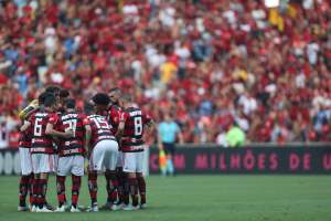 Treino do Fla tem volta de Diego Alves e Diego, que trabalha entre os reservas