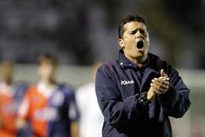 Claudinei Oliveira deixa o Paraná e já acerta como técnico da Chapecoense