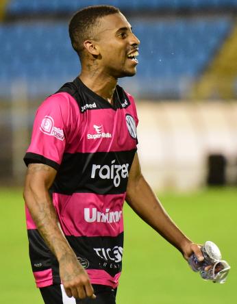 Lucas Formiga fez o gol da vitória