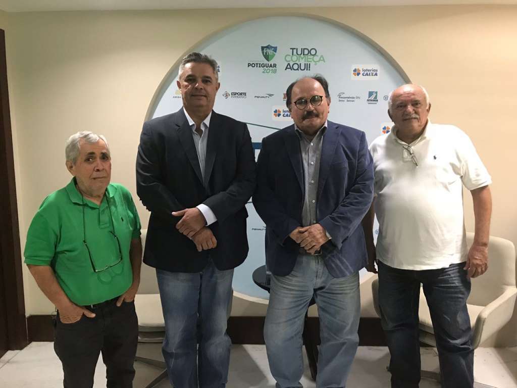  Foto: Felipe Augusto Leite (presidente da FENAPAF) e a diretoria da FNF, José Vanildo (presidente da FNF), Orlando Caldas e Costinha