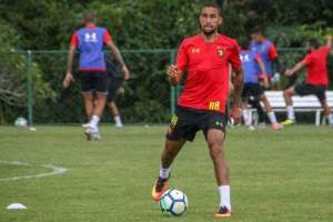'Tem que pensar na vitória do início ao fim', diz volante do Sport