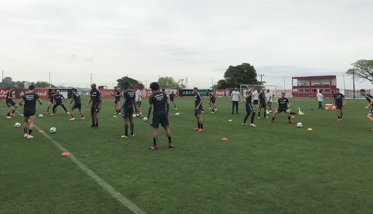Dourado e Damião são poupados de treino do Internacional, mas devem encarar o Santos