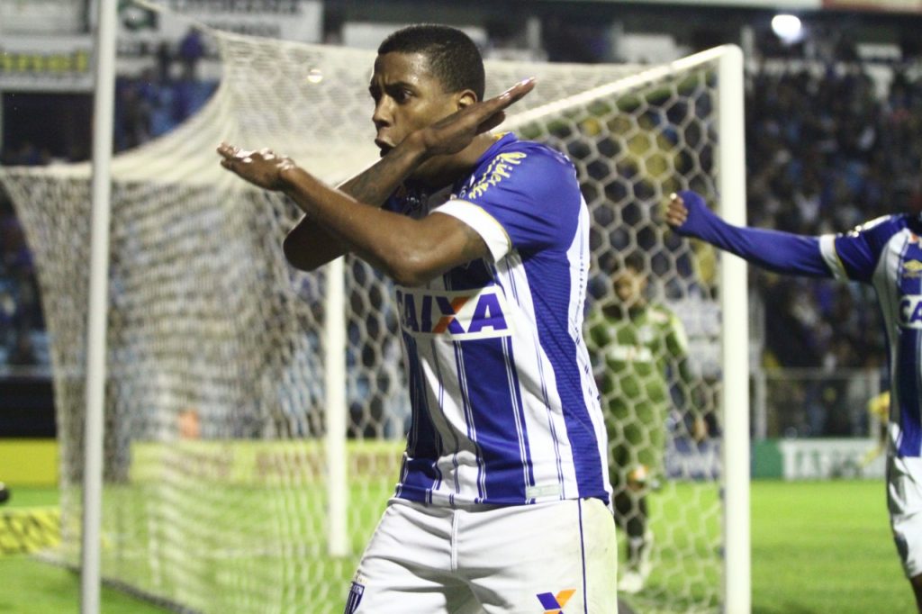 Série B: Em busca do acesso, Capa prevê jogo equilibrado entra Avaí e Oeste