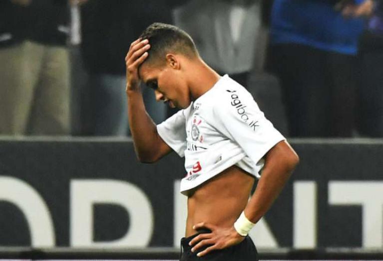 Pedrinho teve um gol anulado pelo VAR na decisão da Copa do Brasil