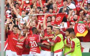 A briga esquenta no Brasileirão, pela liderança e contra o descenso