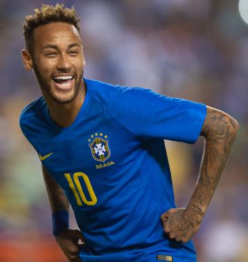 Neymar cobrou muitas faltas sem sucesso