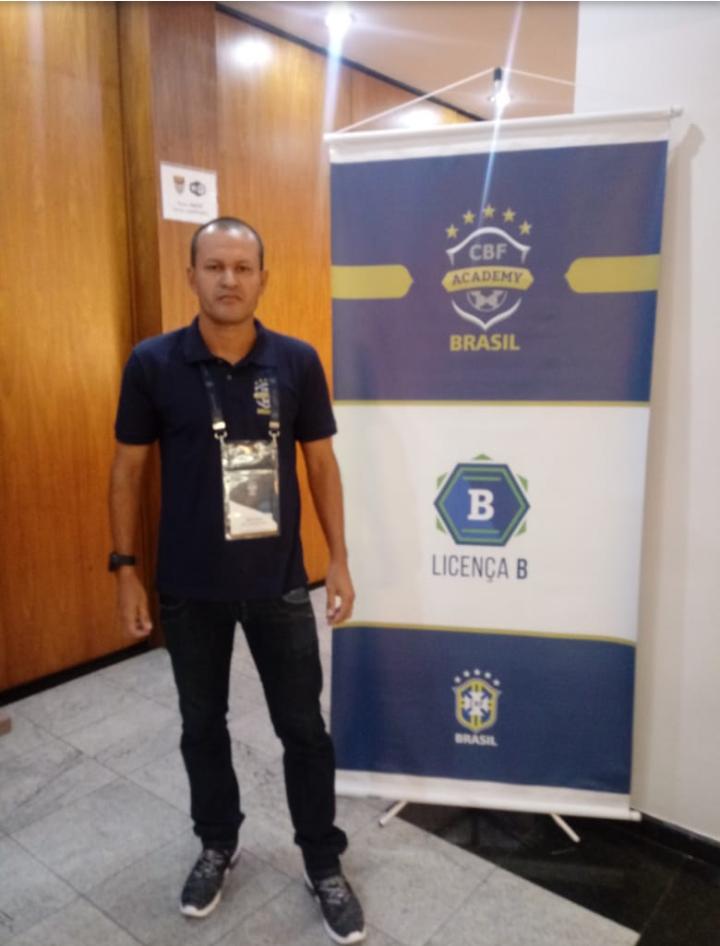 Ex-jogador de Ponte Preta e Sport é o novo auxiliar-técnico do Velo Clube