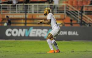 Após hexa da Copa do Brasil, Cruzeiro tenta tirar Gabigol do Santos