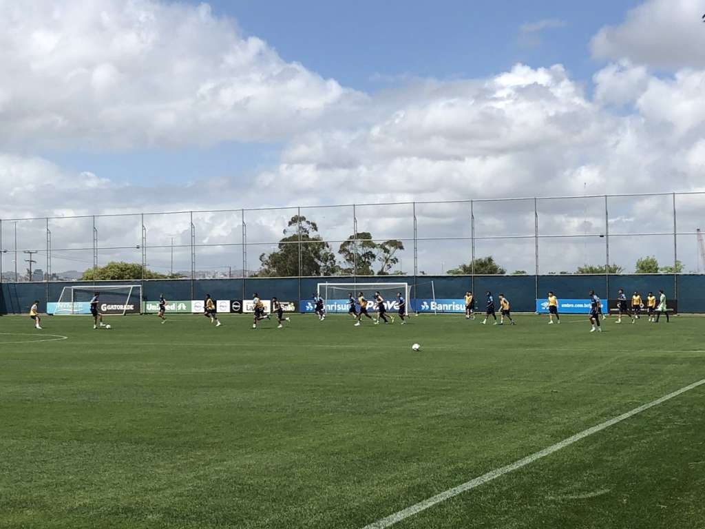 Recuperado, Grohe participa de 'rachão' e deve reforçar o Grêmio contra o River