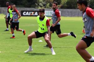 Apesar de retorno de Rodrigo Andrade, Carpegiani não muda o Vitória contra o Corinthians