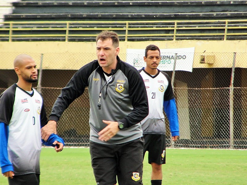 Copa Paulista: “Não faltará dedicação”, garante Wilson Júnior, técnico do São Bernardo