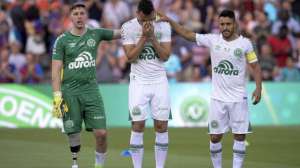 Sobrevivente, Neto opera joelho e inicia recuperação para voltar atuar pela Chape