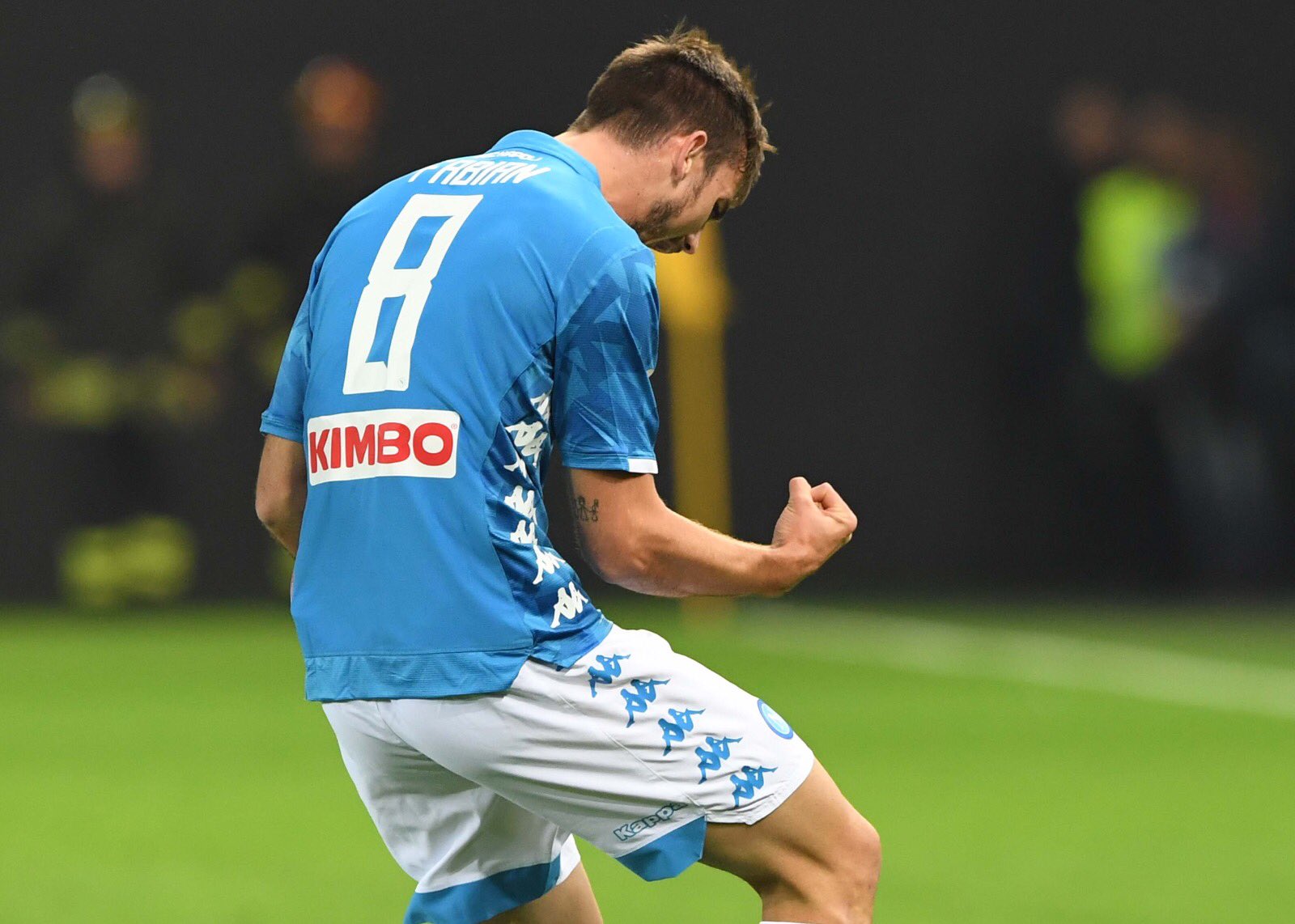 ITALIANO: Napoli derrota Udinese e aproveita tropeço da Juventus para encostar na ponta