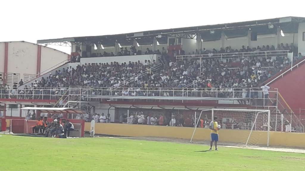 O duelo contou com o apoio do Projeto Futebol Sustentável e o Estádio Ítalo Mário Limongi ficou lotado