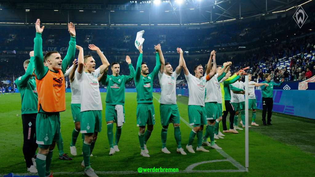 Werder Bremen vence Schalke 04, afunda rival e assume a vice-liderança