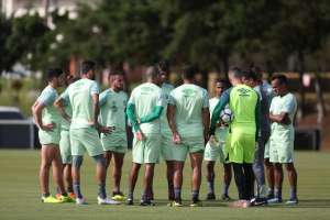 Na estreia de Claudinei Oliveira, Chapecoense enfrenta Cruzeiro com mudanças