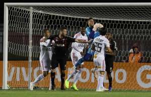 Aguirre admite disputa pelo título brasileiro mais distante do São Paulo