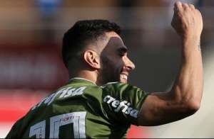 Palmeiras segue em alta, bate o Ceará e acumula 15 partidas invictas