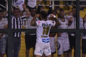 Com futuro incerto no Santos, Gabriel admite que pode passar imagem de marrento