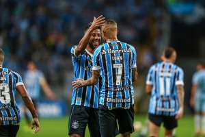 Desfalcado e preocupado, Grêmio encara River na Argentina de olho em final