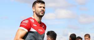 Série B: Vila Nova não terá Wesley Matos, supenso, e técnico prepara mais mudanças