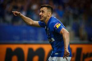 Após vencer a Copa do Brasil, Robinho quer que Cruzeiro se afaste do rebaixamento