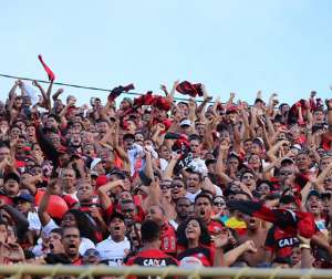 Vitória repete promoção e espera casa cheia contra o São Paulo