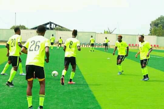 Enganados por empresários, jogadores brasileiros são abandonados no Congo