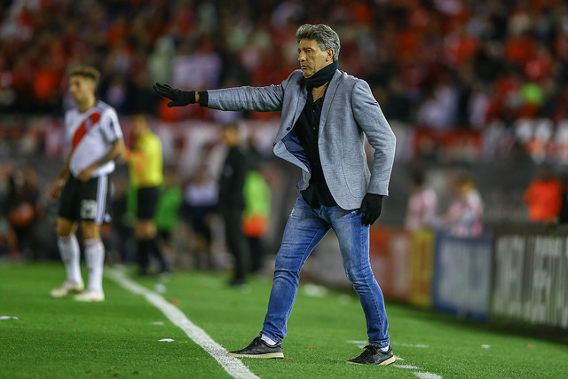 Renato enumera elogios para o time do Grêmio, mas avisa: ‘Temos mais 90 minutos’