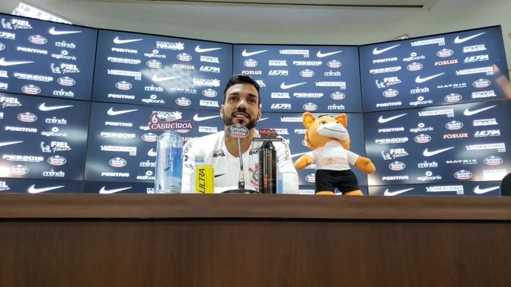 Michel Macedo foi anunciado como reforço do Corinthians
