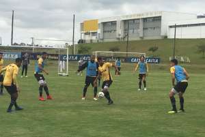 Série B: Mazola segue passos do Figueirense e fecha último treino do Criciúma