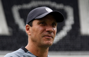 Preocupado com rebaixamento, Zé Ricardo só pensa em vitória do Botafogo no Paraná