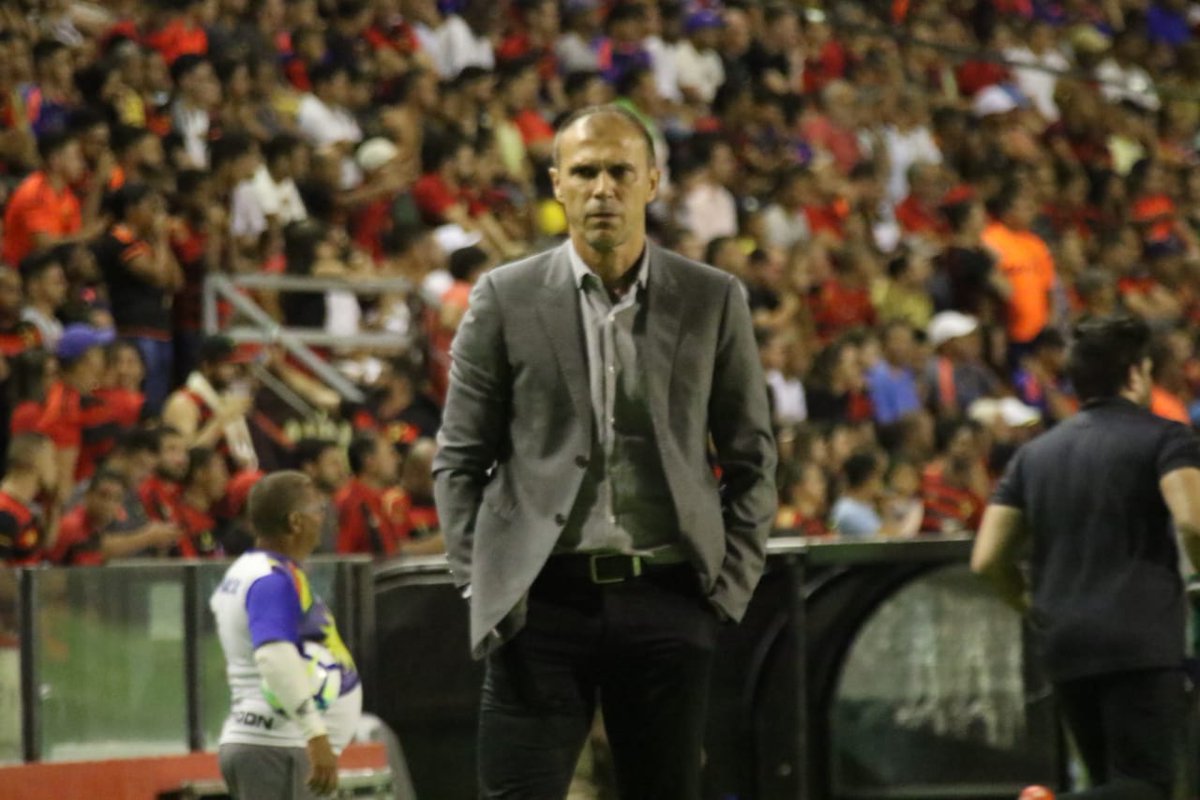 Sem desfalques, Milton Mendes pode repetir o time titular do Sport