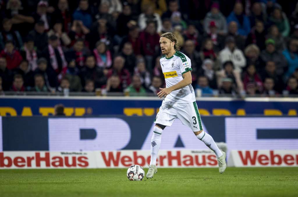 Mönchengladbach cai para o Freiburg e perde chance de encostar no Dortmund