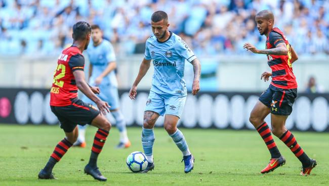 Matheus Henrique fez um belo gol, mas a defesa falhou muito e Grêmio perdeu para o Sport