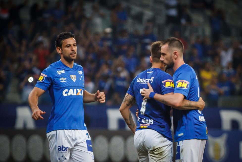 O Cruzeiro não encontrou dificuldades para vencer o lanterna Paraná no Mineirão