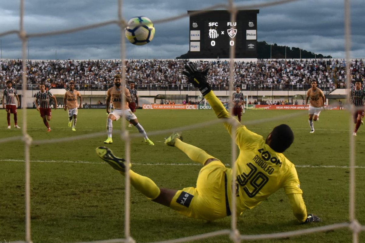 Santos ganha confiança e aposta em vaga na Libertadores antes de clássico