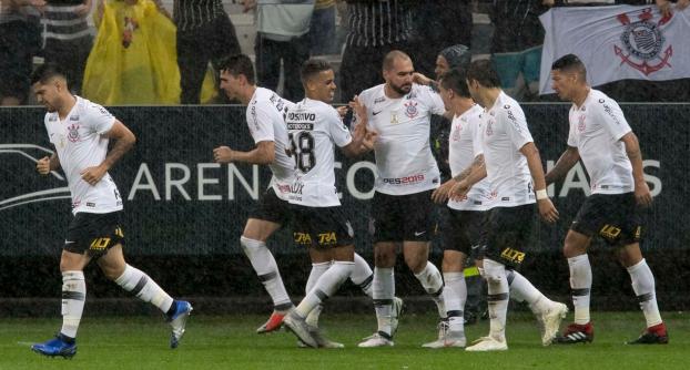 Corinthians corre da ameaça de rebaixamento dentro de Itaquera