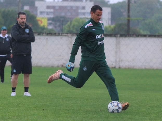 Série B: Ídolo, Wilson tem lesão no joelho e não joga mais pelo Coritiba