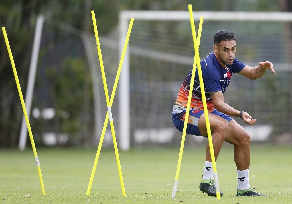 Werley descarta ‘fazer contas’ sobre rebaixamento e diz: ‘Vasco depende só de si’