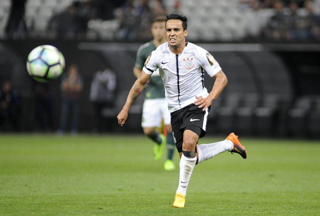 Jadson, do Corinthians, está recuperado e pode enfrentar o Botafogo no domingo