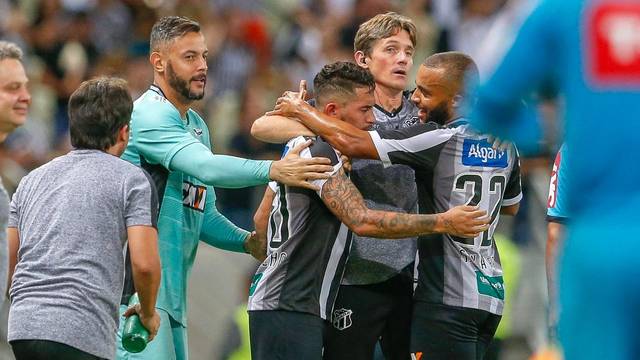 Autor do gol da vitória do Ceará se emociona: 'Estávamos precisando desses pontos'