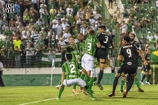 Série B: Com dores no joelho, Reginaldo e Roberto devem desfalcar Ponte Preta