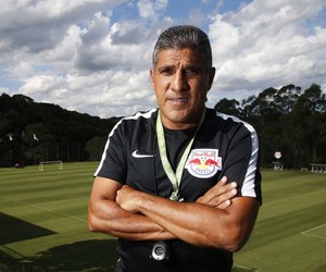 Pernambucano: Diretoria do Santa Cruz mira contratação de treinador ex-Náutico