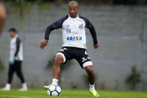 Sánchez exalta protagonismo no Santos e admite 'motivação especial' para clássico