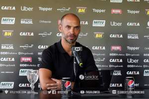 Apresentado, Marques pede união no Atlético-MG em 'momento de turbulência'