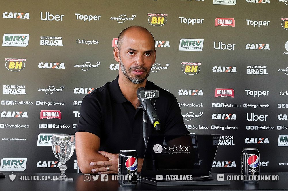 Apresentado, Marques pede união no Atlético-MG em ‘momento de turbulência’