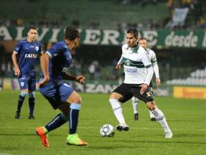 CBF aguarda negociação entre Globo e Coritiba para impedir paralisação na Série B